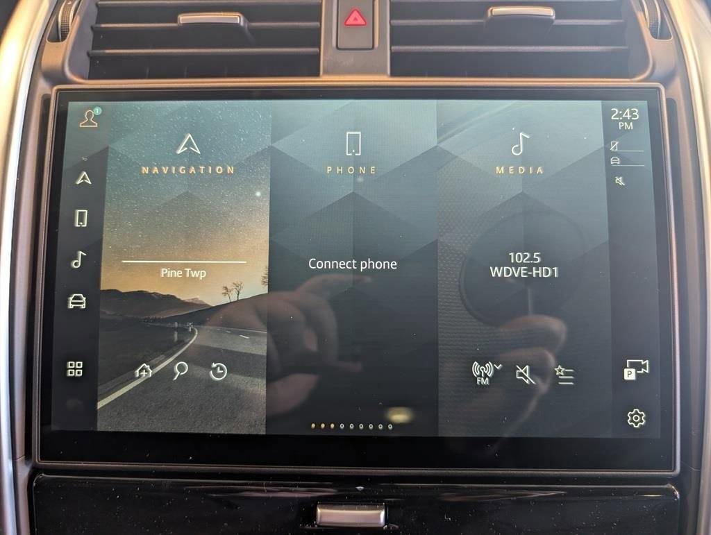 New 2026 Land Rover Discovery S image 17