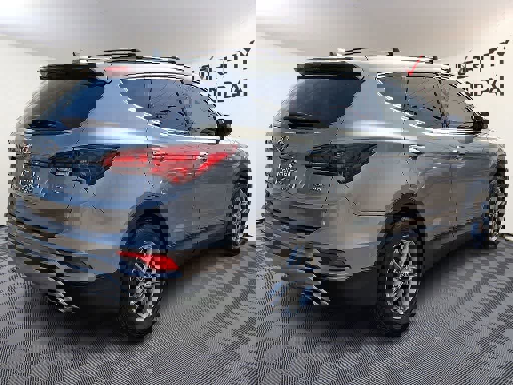 Used 2018 Hyundai Santa Fe Sport image 4