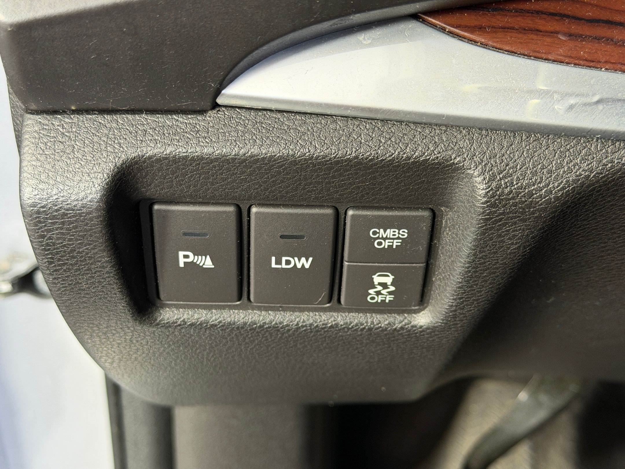 Used 2014 Acura MDX FWD w/ Advance & Entertainment image 16