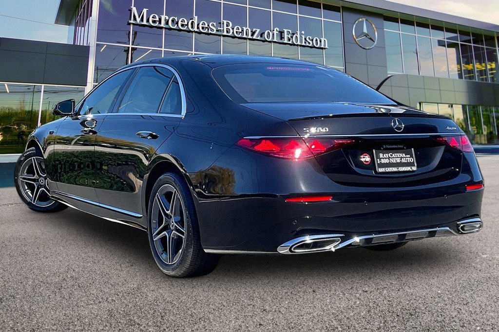 New 2027 Mercedes-Benz S 580 4MATIC Sedan image 3