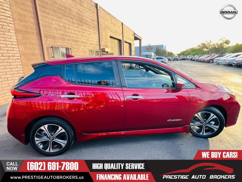 Used 2018 Nissan Leaf SV w/ SV All Weather Package FWD image 2