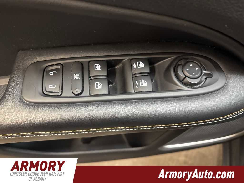 Used 2020 Jeep Compass Sport image 8