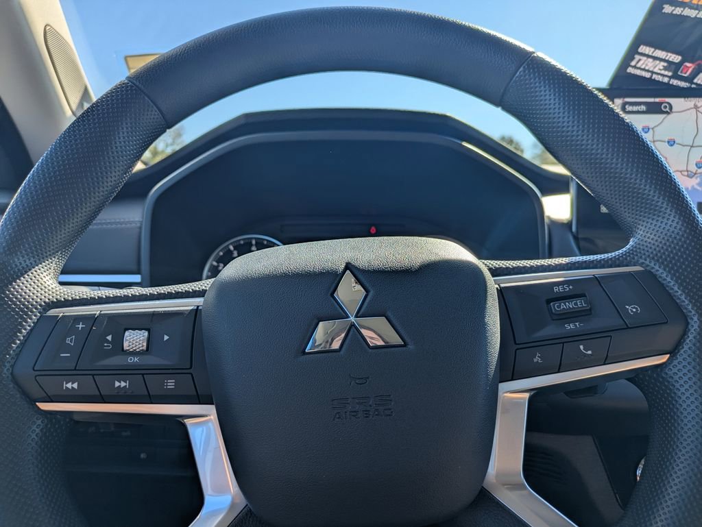 New 2026 Mitsubishi Outlander ES image 28