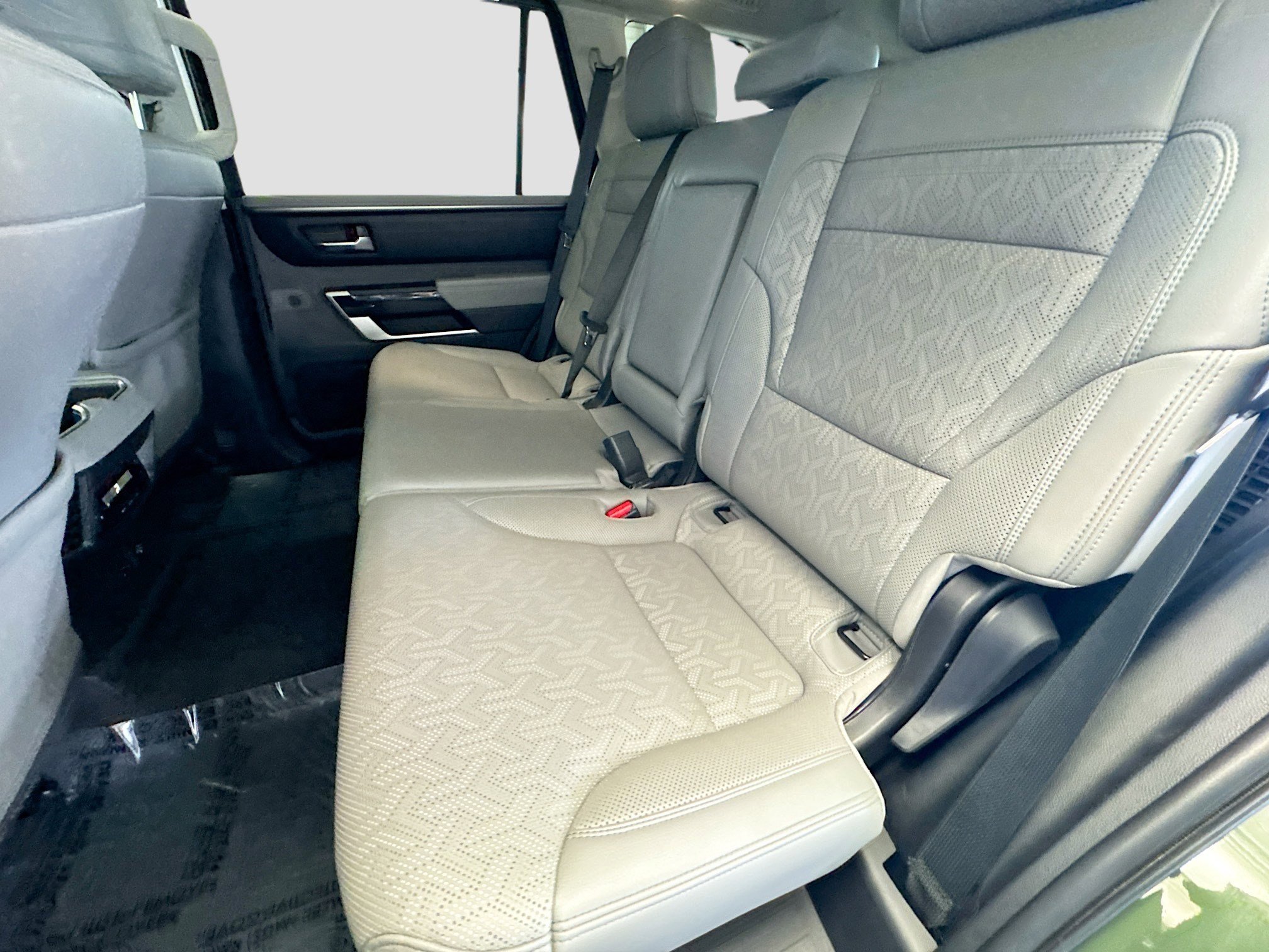 Used 2023 Toyota Sequoia Limited image 13