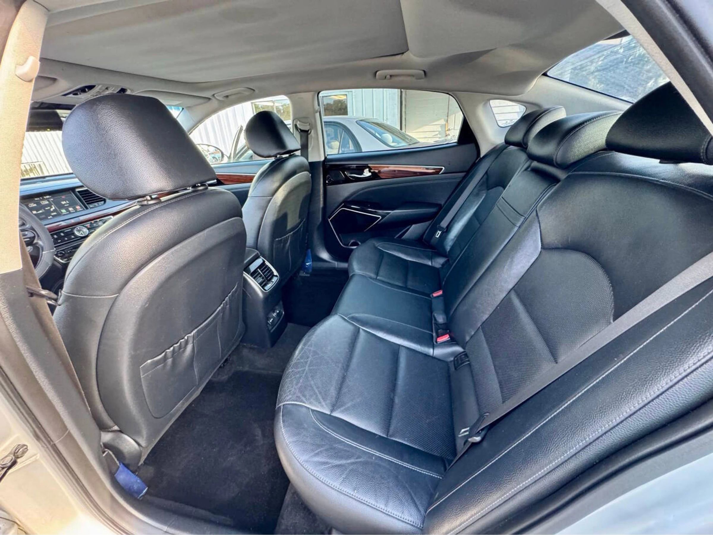 Used 2017 Kia Cadenza Technology image 15