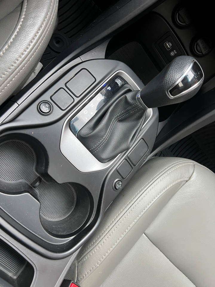 Used 2017 Hyundai Santa Fe Sport image 22