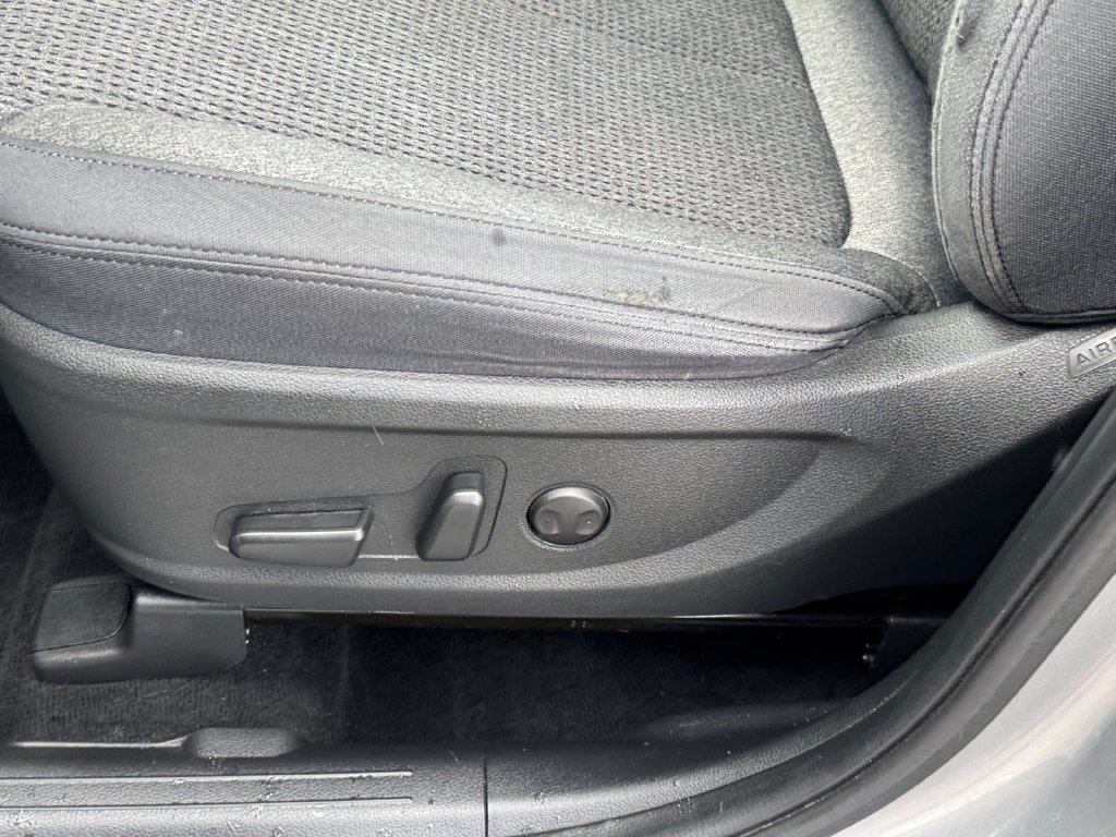 Used 2022 Hyundai Santa Fe SEL AWD/4WD image 16