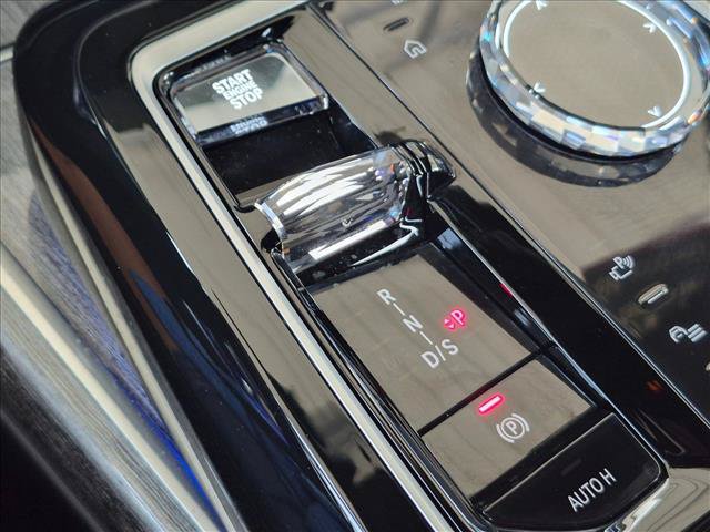 Used 2024 BMW 740i RWD image 13