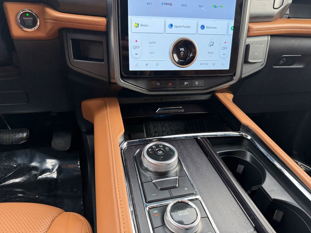 Used 2023 Ford Expedition Max Platinum image 11