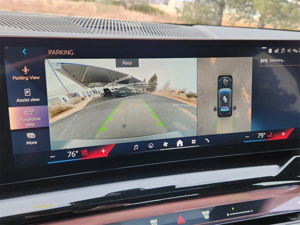 Used 2025 BMW i5 eDrive40i w/ Premium Package RWD image 27