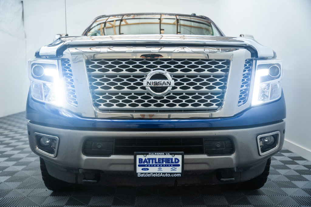 Used 2018 Nissan Titan Platinum Reserve w/ Platinum Utility Package AWD/4WD image 2