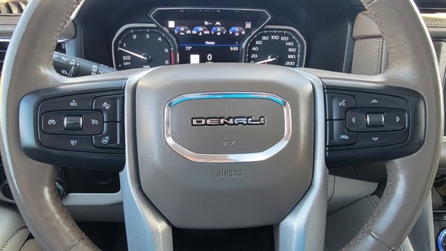 Used 2021 GMC Yukon XL Denali w/ Denali Premium Package image 25