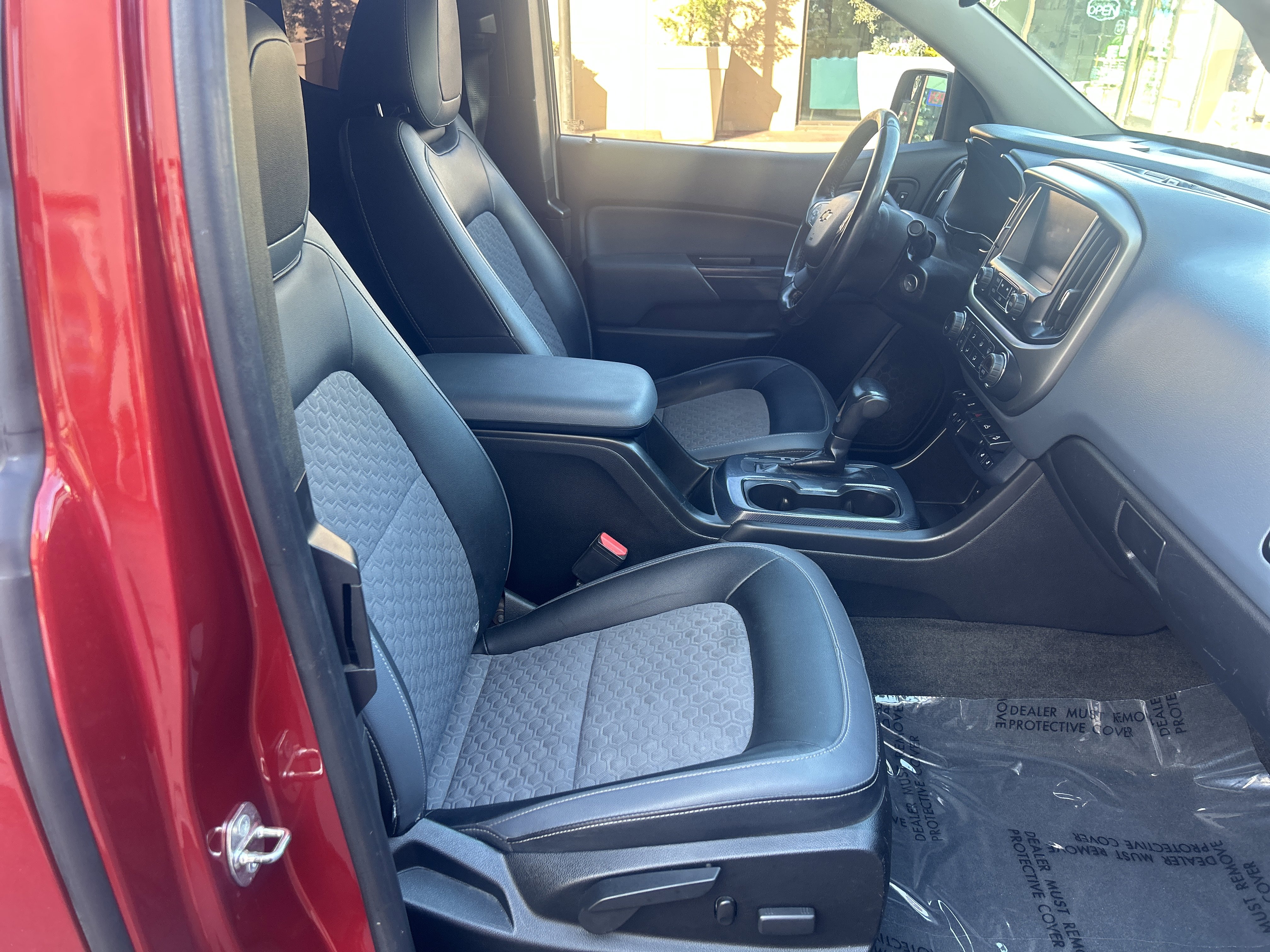 Used 2015 Chevrolet Colorado Z71 image 21