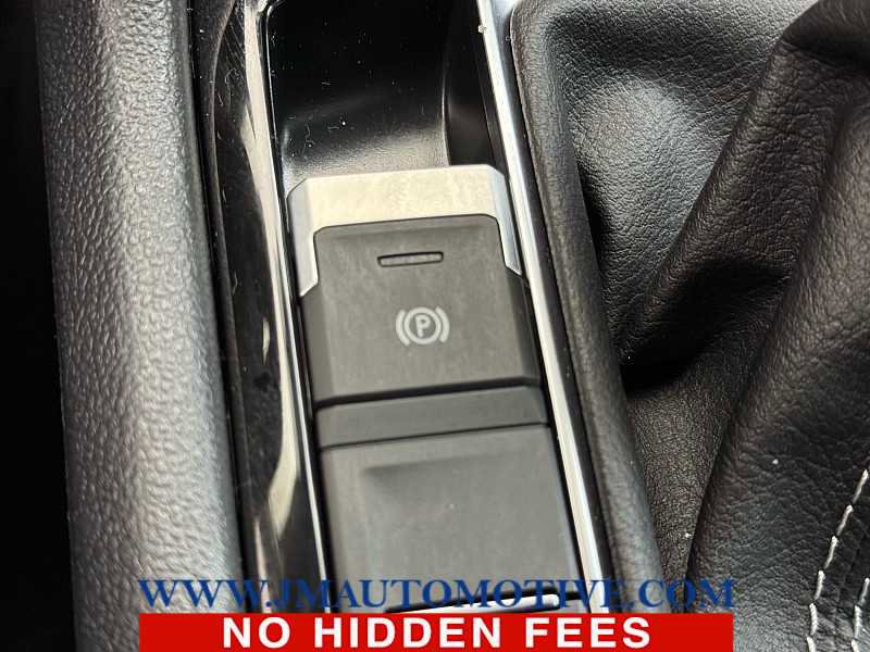 Used 2024 Volkswagen Taos SE w/ Black Wheel Plus Package image 31