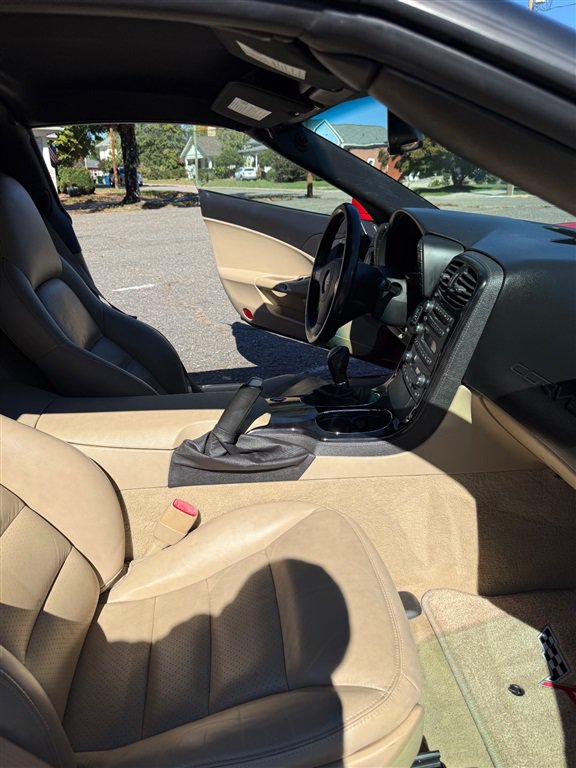 Used 2008 Chevrolet Corvette Coupe w/ Preferred Equipment Group RWD image 21