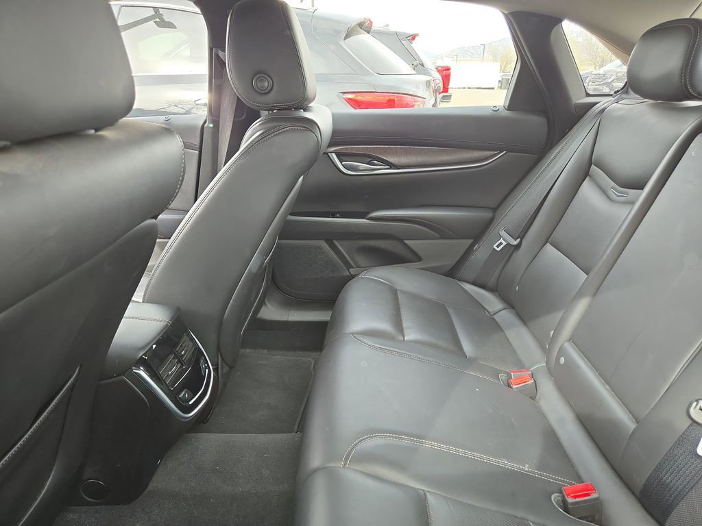 Used 2018 Cadillac XTS Luxury image 7