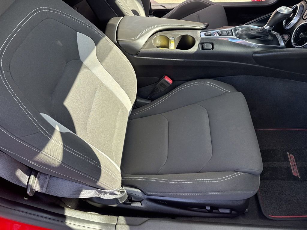 Used 2017 Chevrolet Camaro SS image 33