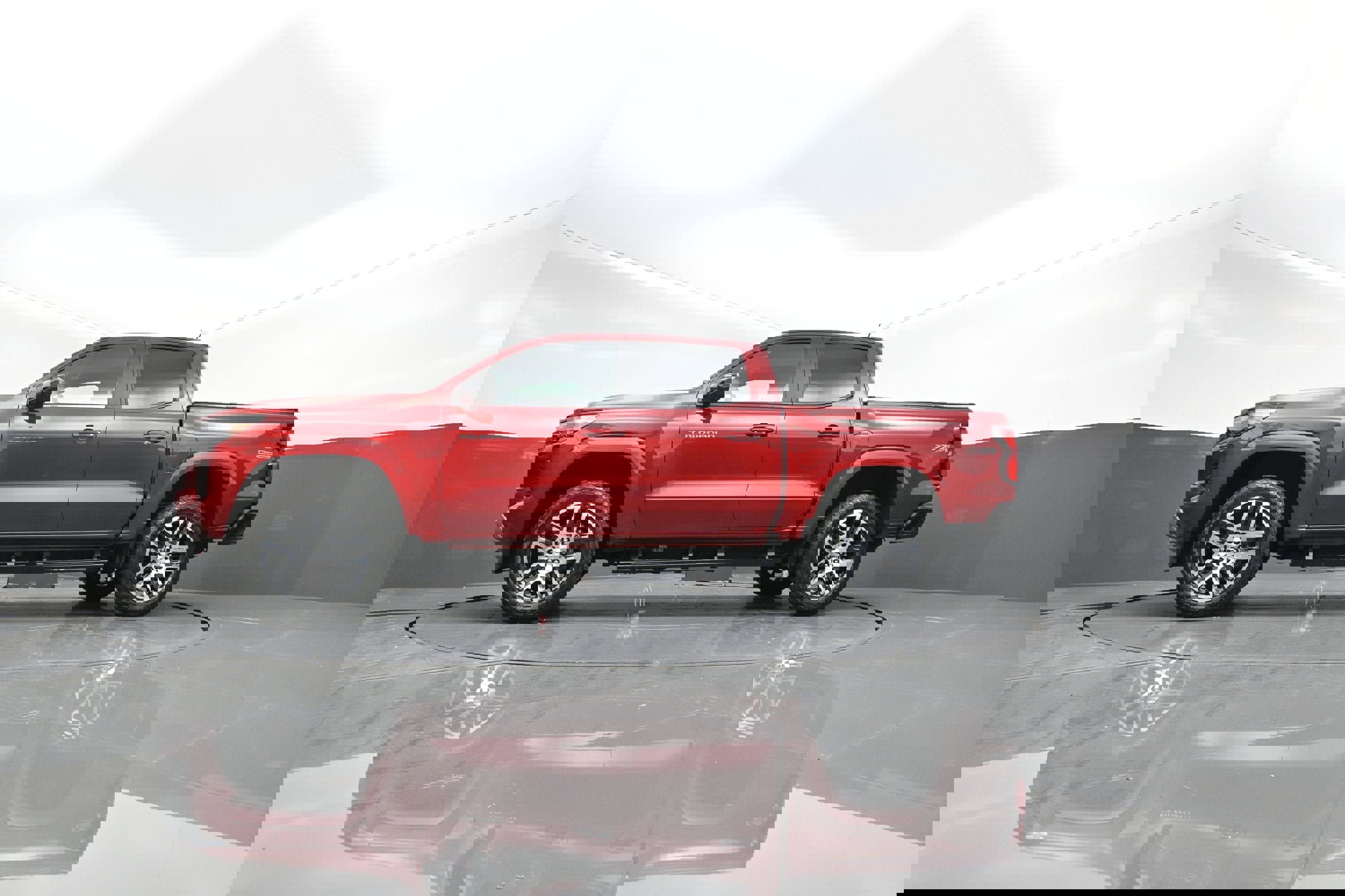 Used 2024 Chevrolet Colorado Z71 w/ Z71 Convenience Package 2 image 41