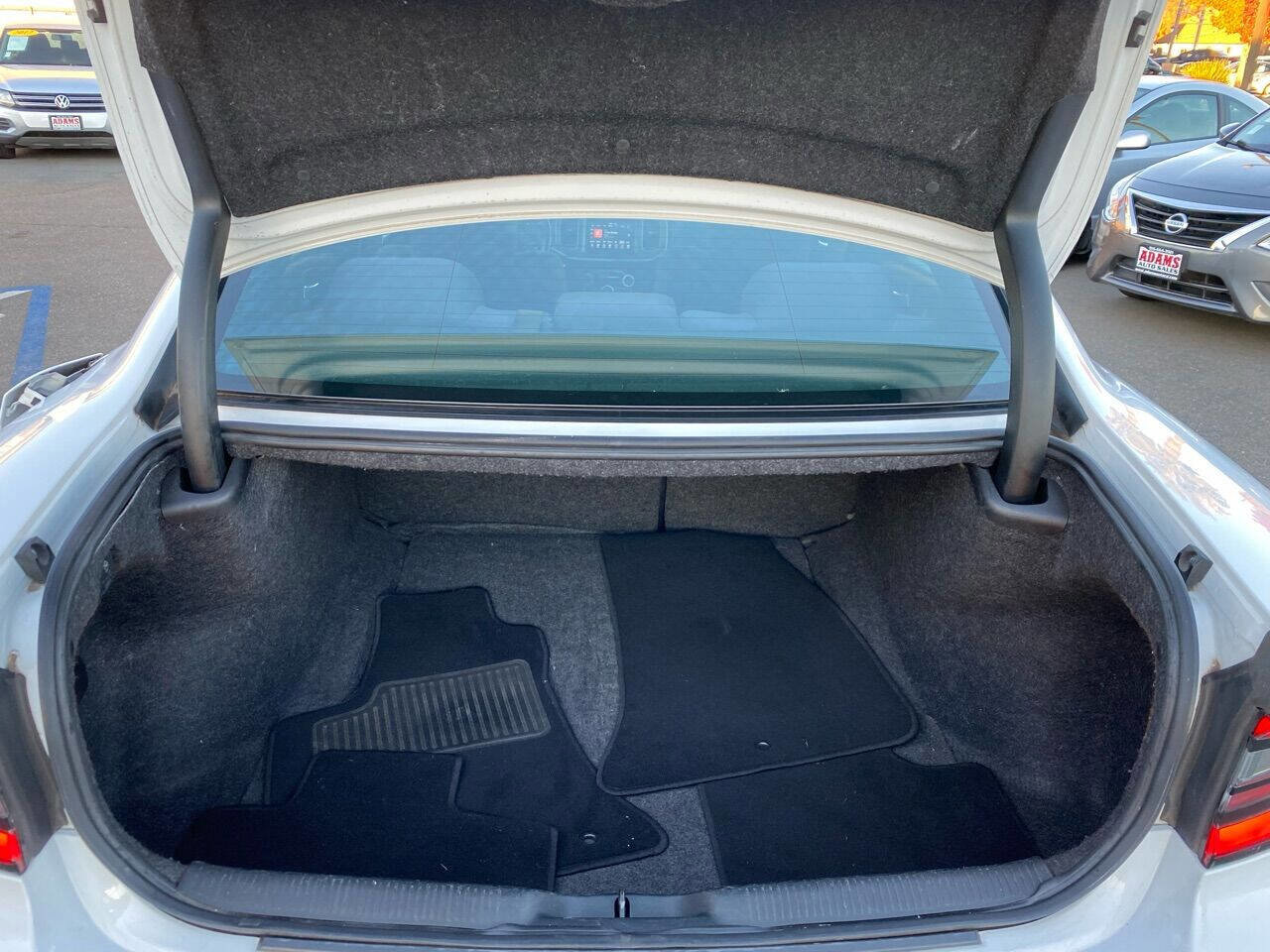 Used 2019 Dodge Charger SXT image 20