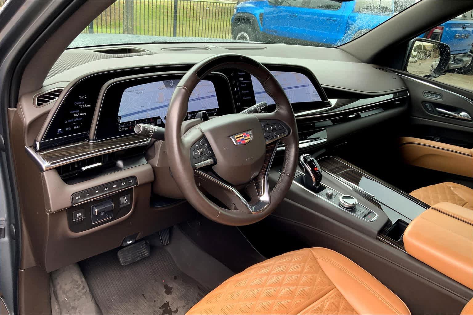 Used 2021 Cadillac Escalade Premium Luxury w/ Driver Assist Tech Package AWD/4WD image 16