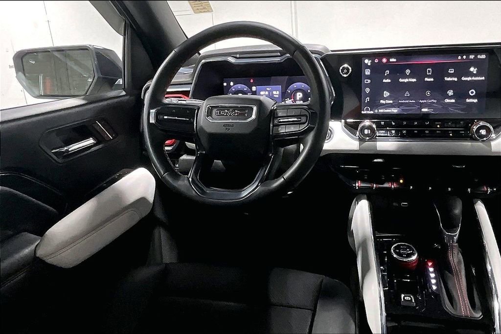 Used 2023 GMC Canyon AT4X image 7