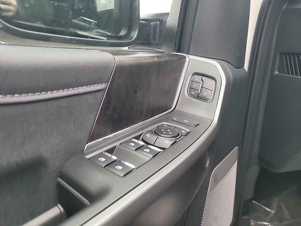 New 2025 Ford F250 Lariat w/ Lariat Ultimate Package AWD/4WD image 11