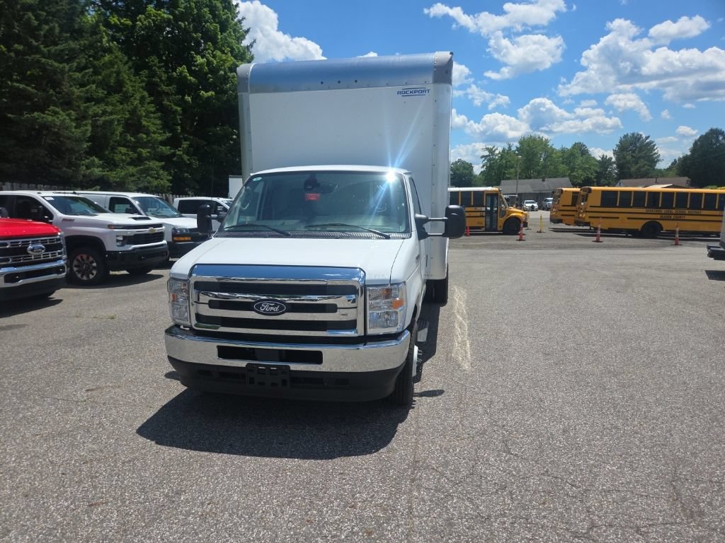 New 2026 Ford E-450 and Econoline 450 Super Duty w/ Power Equipment Group RWD image 6