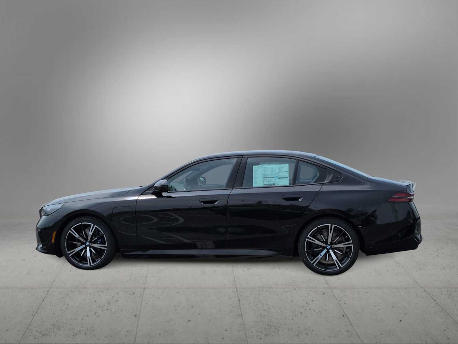 New 2027 BMW 550e xDrive AWD/4WD image 5