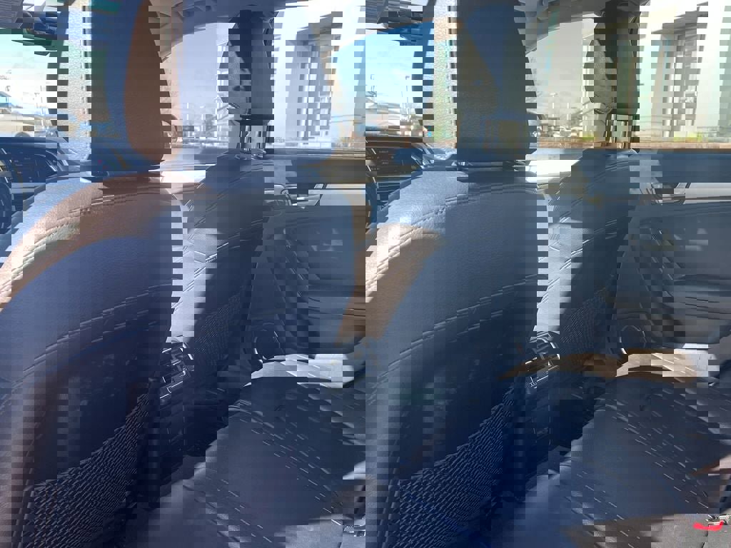 Used 2015 Audi A4 2.0T Premium Plus w/ Technology Package image 12