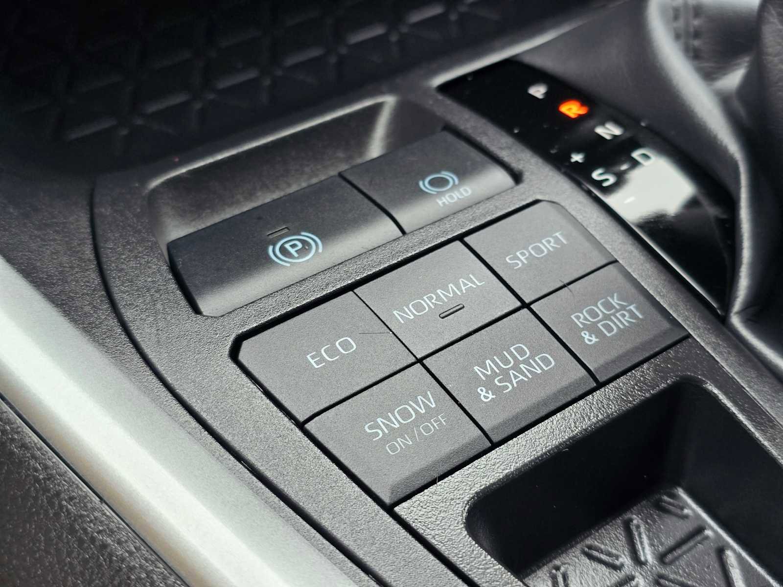 Certified 2025 Toyota RAV4 LE image 30