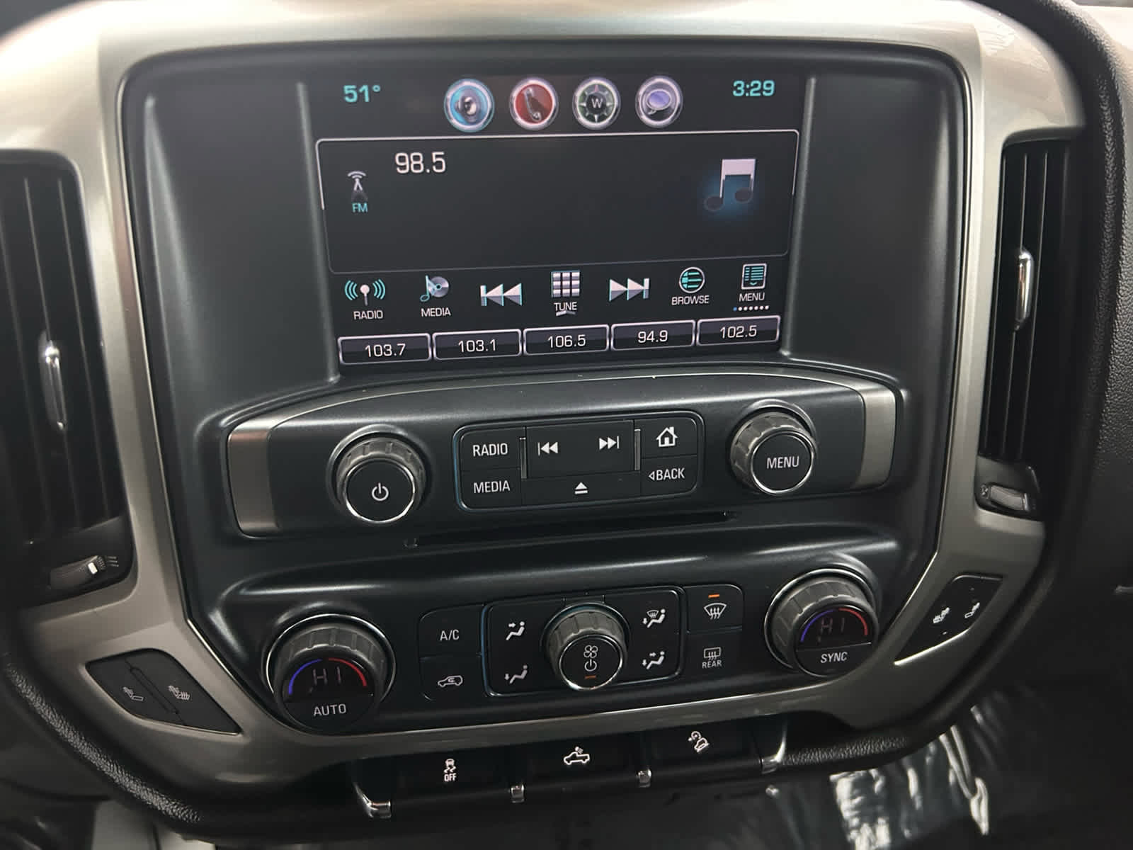 Used 2018 Chevrolet Silverado 1500 LT w/ All Star Edition image 16
