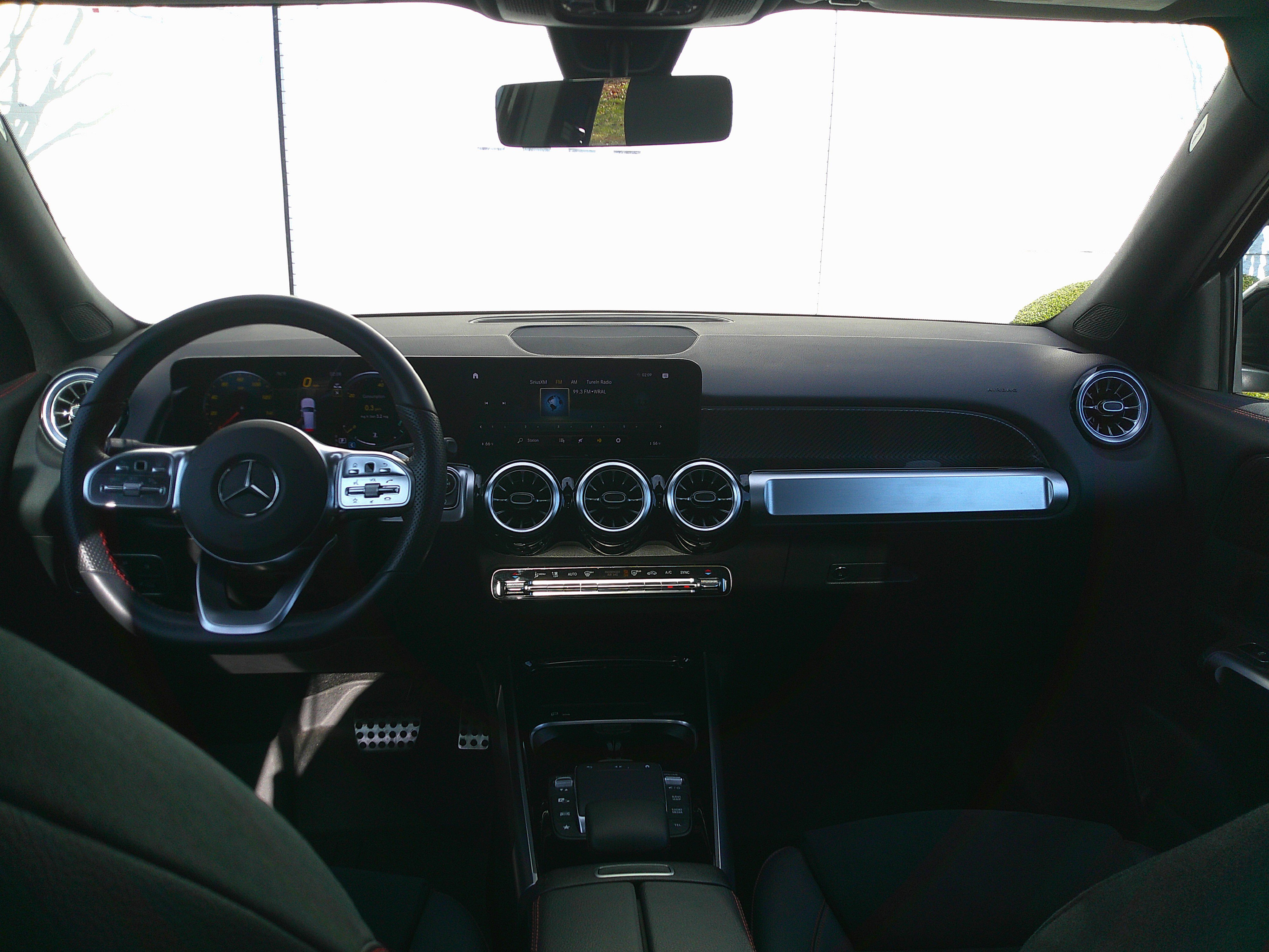 Used 2023 Mercedes-Benz GLB 250 image 43