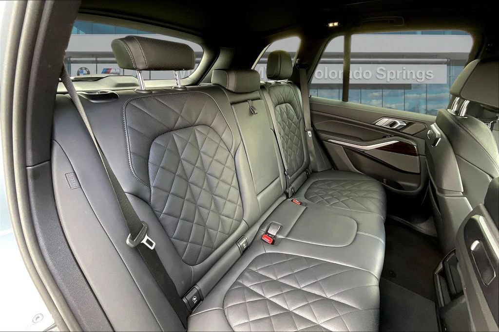 Used 2024 BMW X5 xDrive50e w/ M Sport Package AWD/4WD image 25