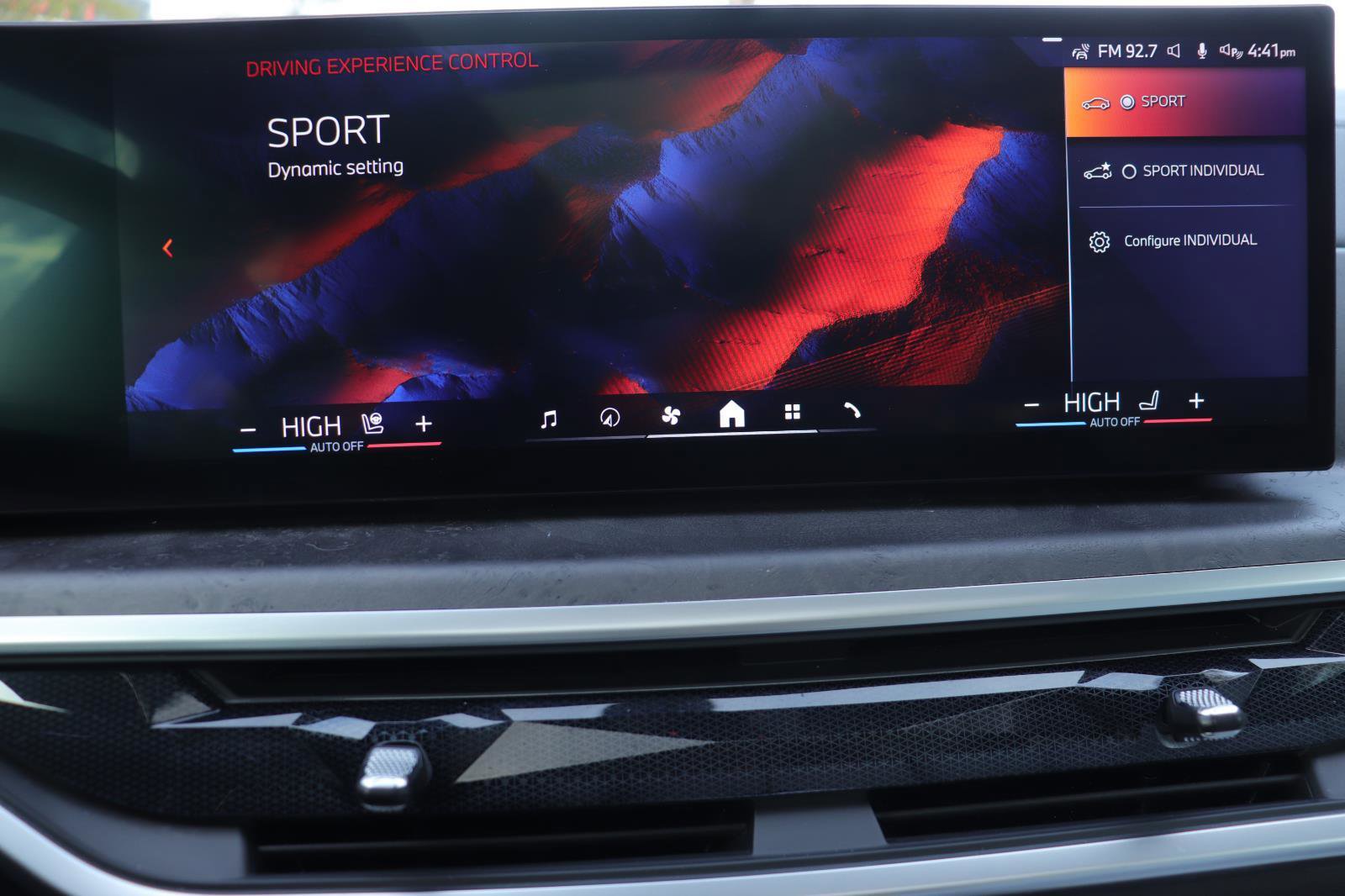 Certified 2024 BMW X5 xDrive40i w/ Premium Package image 39