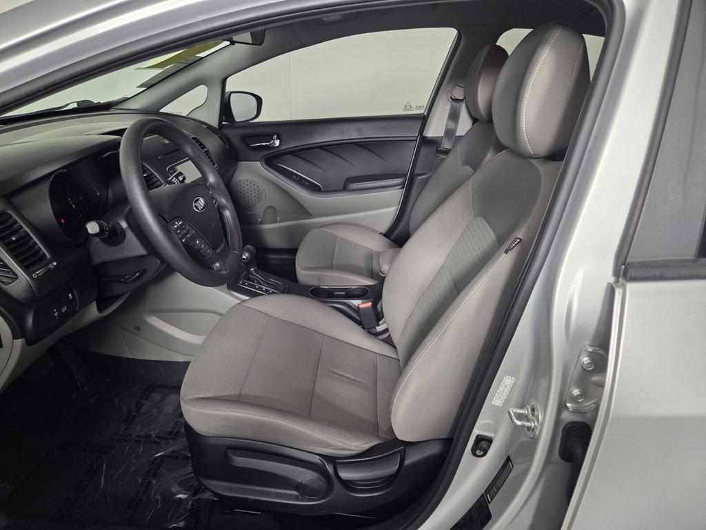 Used 2016 Kia Forte LX w/ LX Popular Plus Package FWD image 10