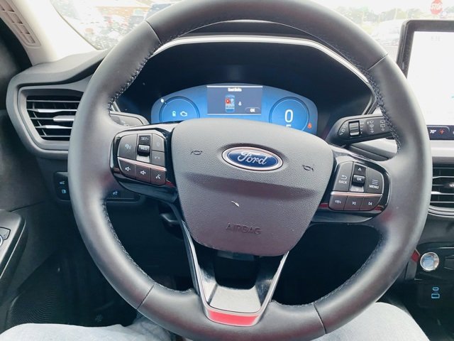 Used 2023 Ford Escape Platinum image 32