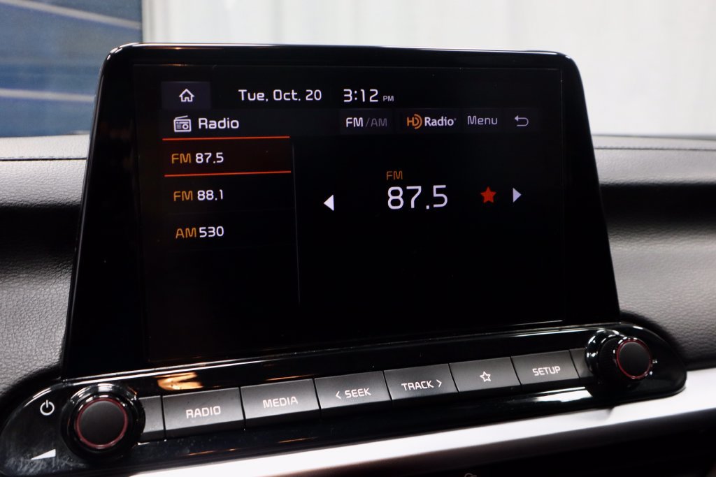 Used 2024 Kia Forte LXS w/ LXS Technology Package FWD image 3