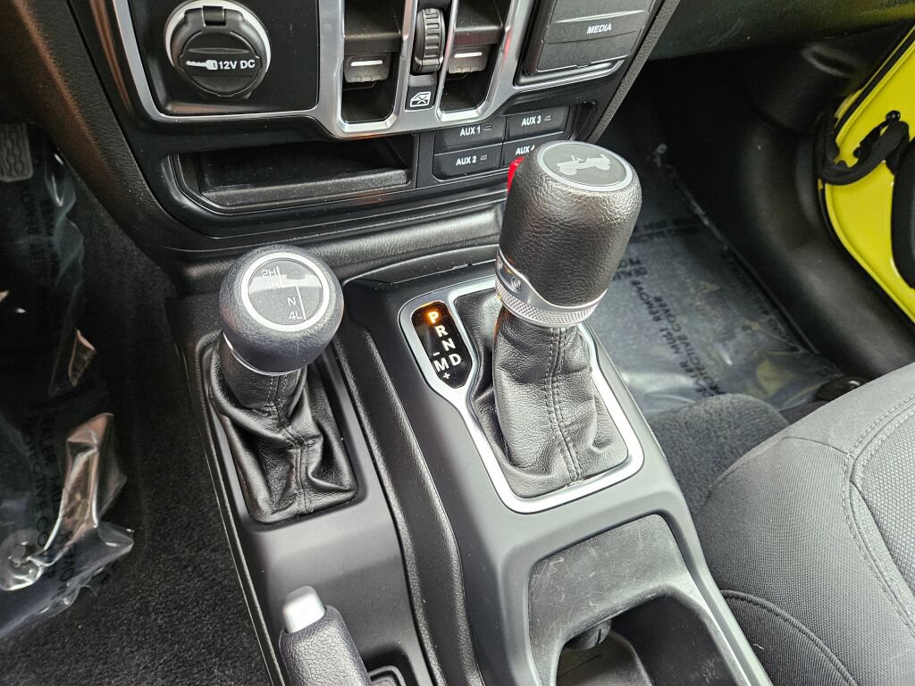 Used 2022 Jeep Wrangler Unlimited Sport AWD/4WD image 25