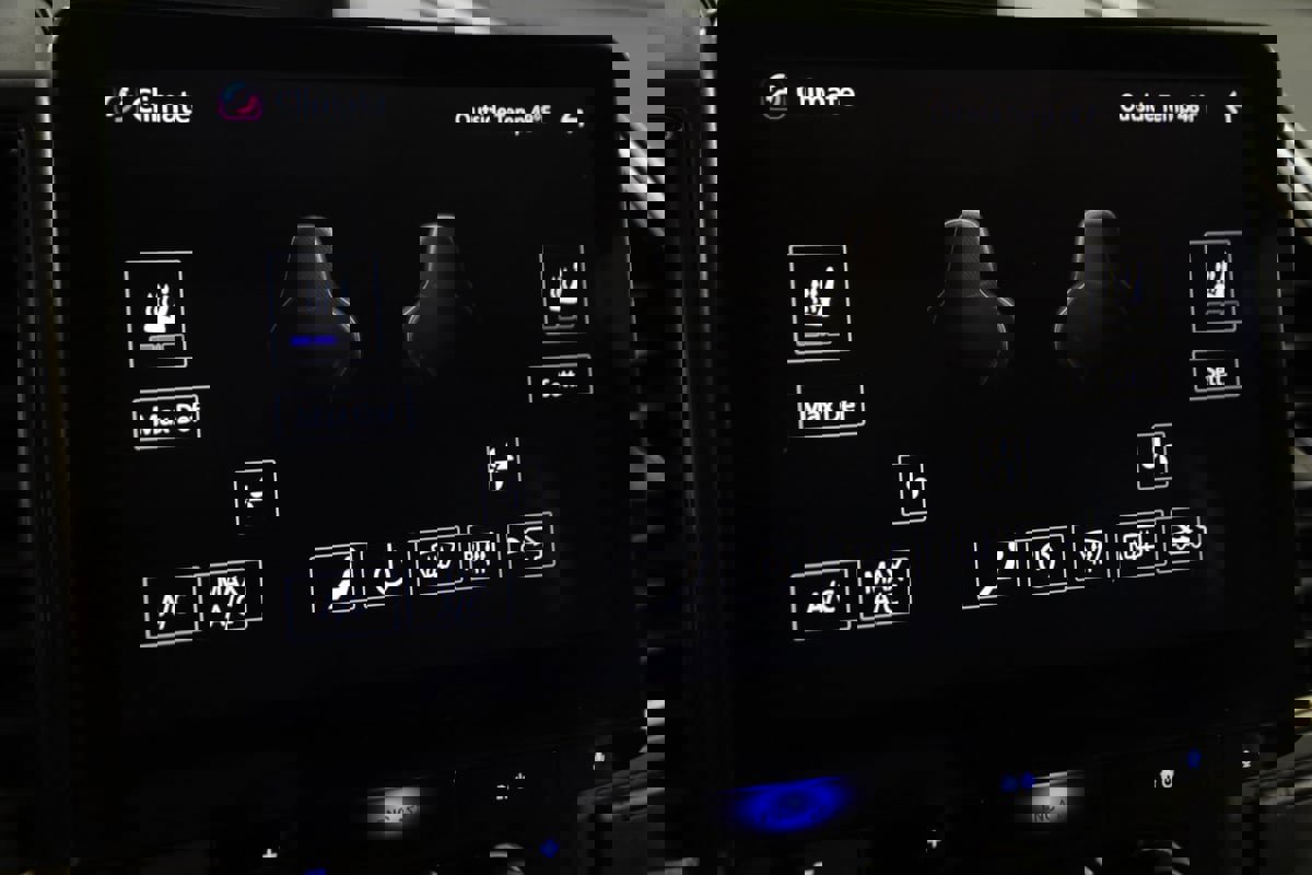 Used 2017 Ford F150 Raptor w/ Equipment Group 801A Mid image 35