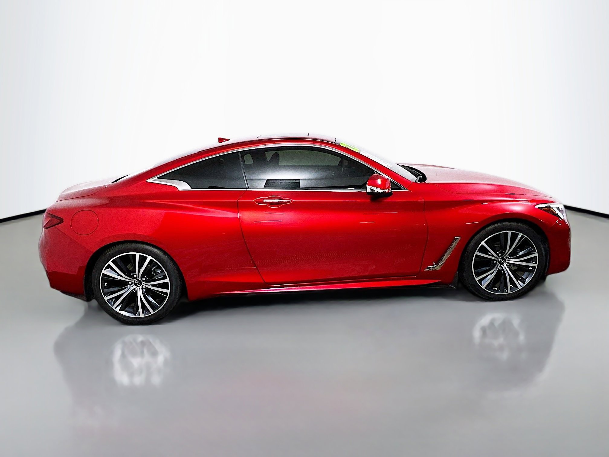 Used 2022 INFINITI Q60 3.0t Luxe w/ Cargo Package image 3