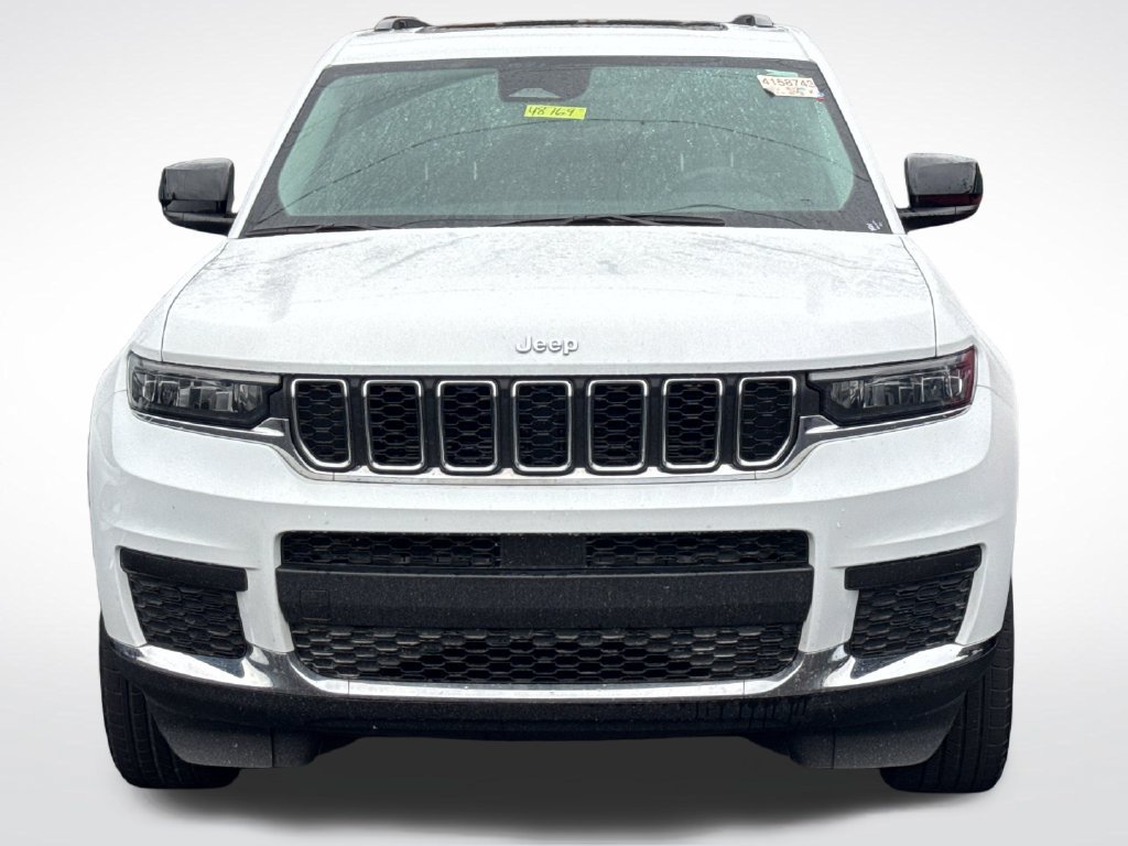 Used 2023 Jeep Grand Cherokee L Laredo w/ Luxury Tech Group I AWD/4WD image 3