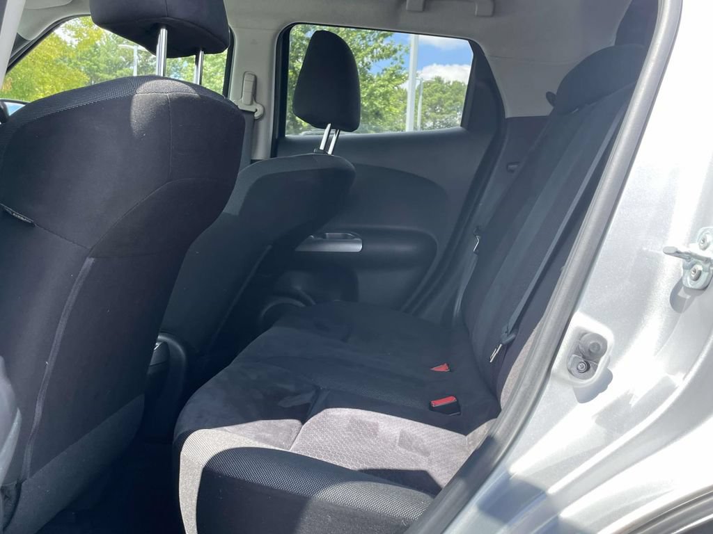 Used 2015 Nissan Juke SV AWD/4WD image 10