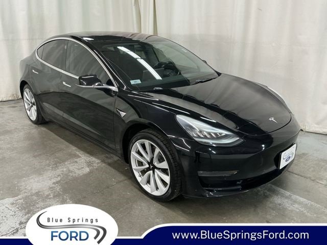 Used 2018 Tesla Model 3 Mid Range image 1