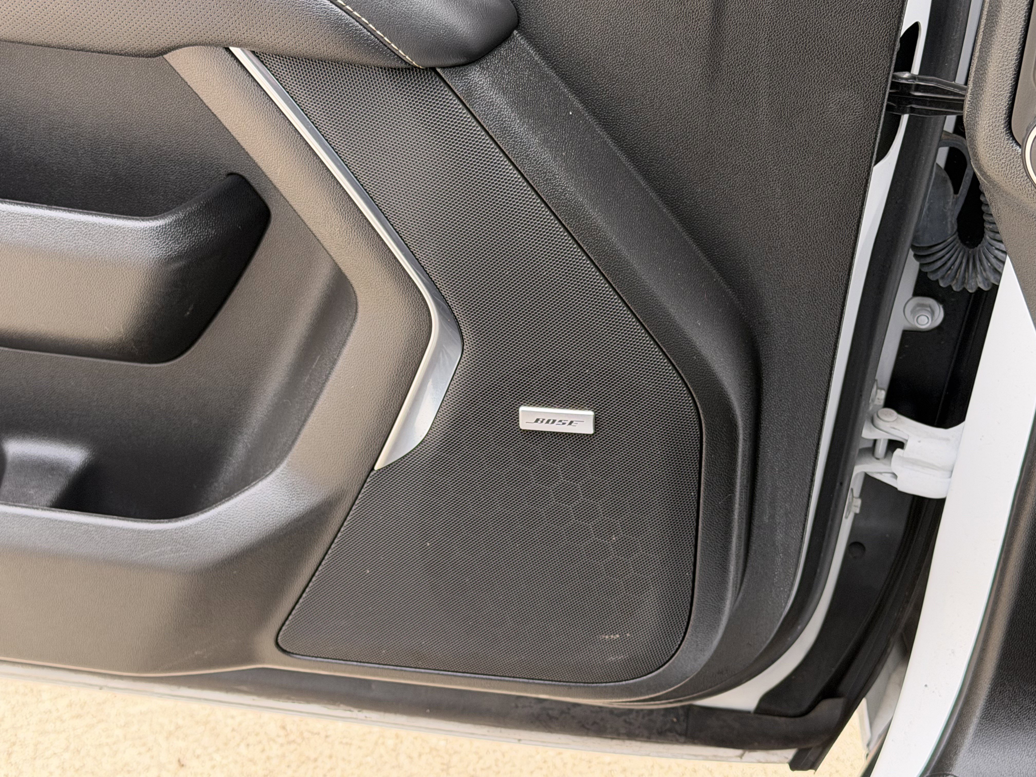 Used 2023 Chevrolet Suburban Premier RWD image 25