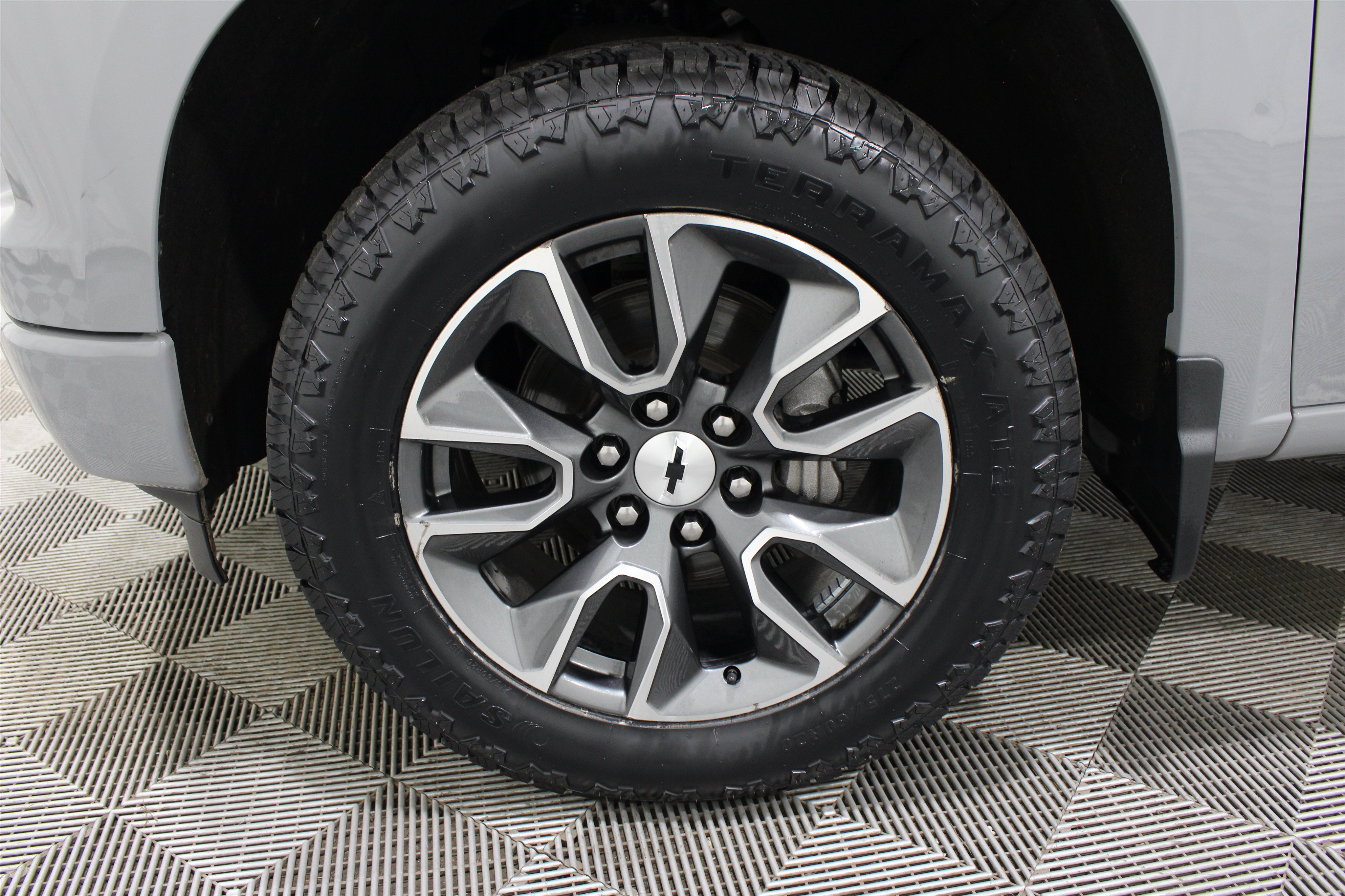 Used 2024 Chevrolet Silverado 1500 RST AWD/4WD image 37