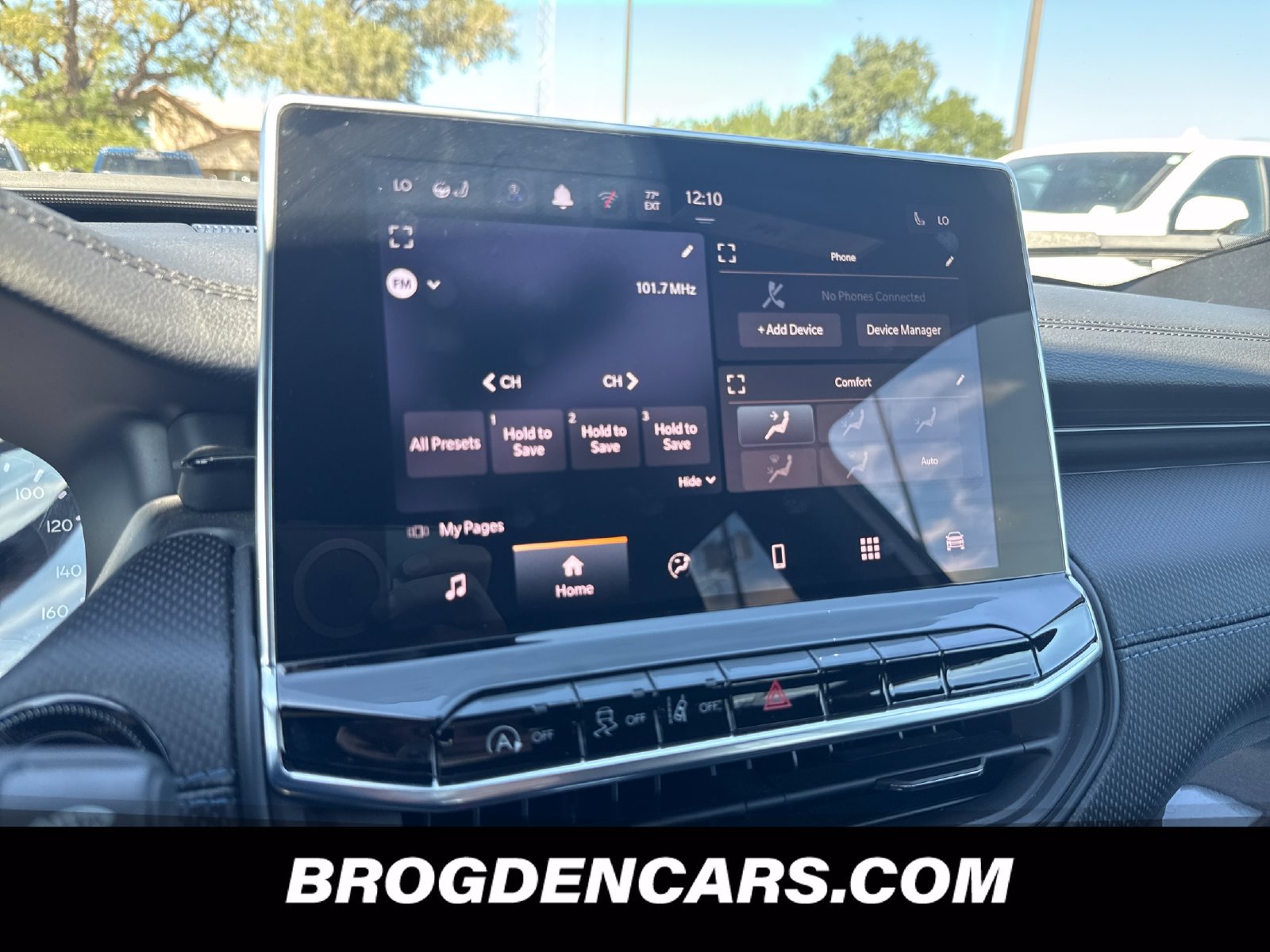 Used 2025 Jeep Compass Latitude w/ Convenience Group AWD/4WD image 7