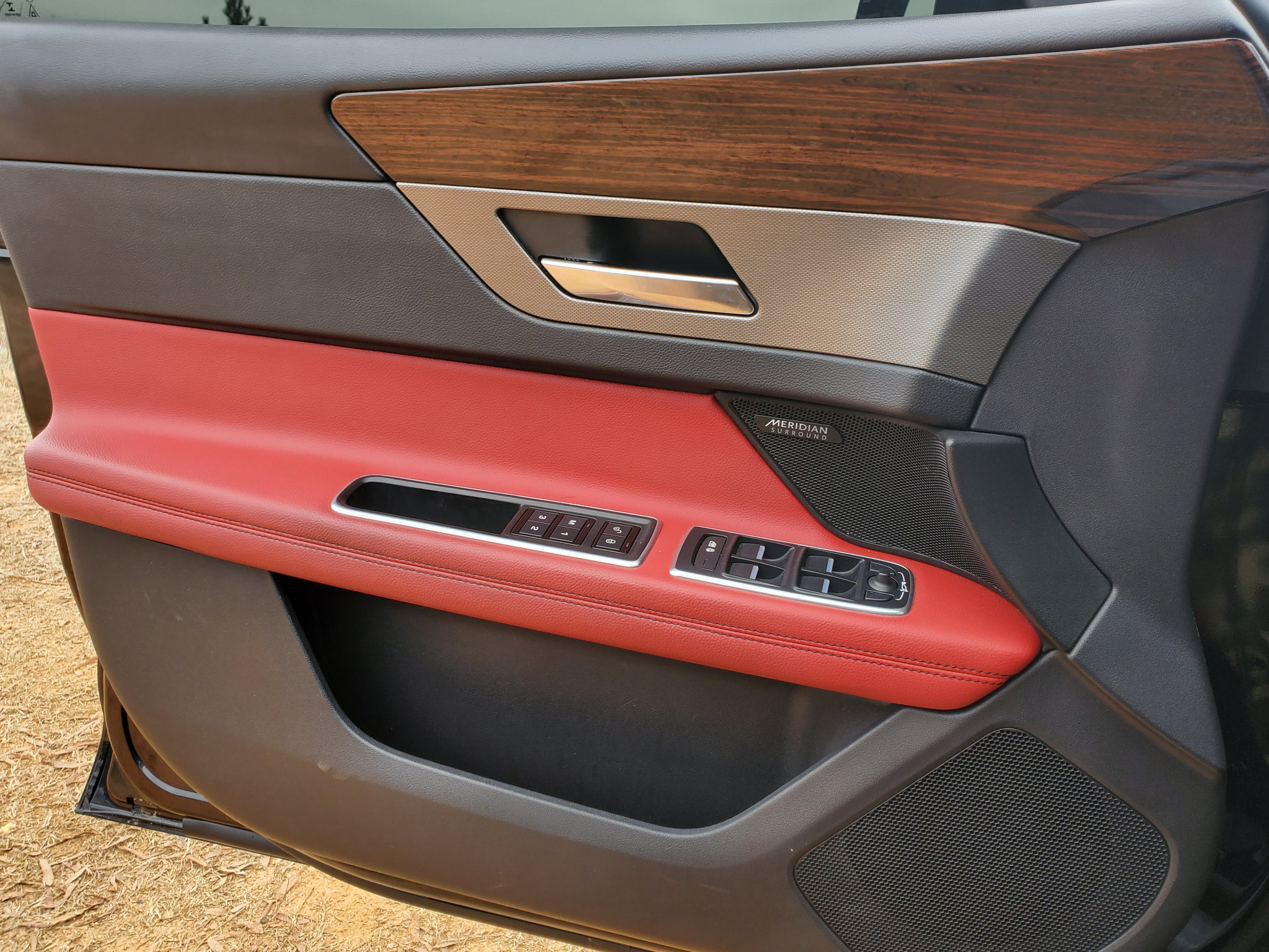 Used 2018 Jaguar XF First Edition image 24