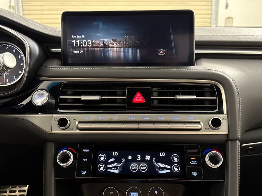 New 2025 Genesis G70 2.5T w/ Sport Prestige Package image 18