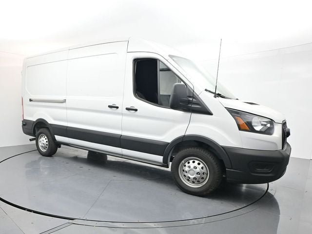 New 2026 Ford Transit 250 148 Medium Roof w/ Load Area Protection Package RWD image 3