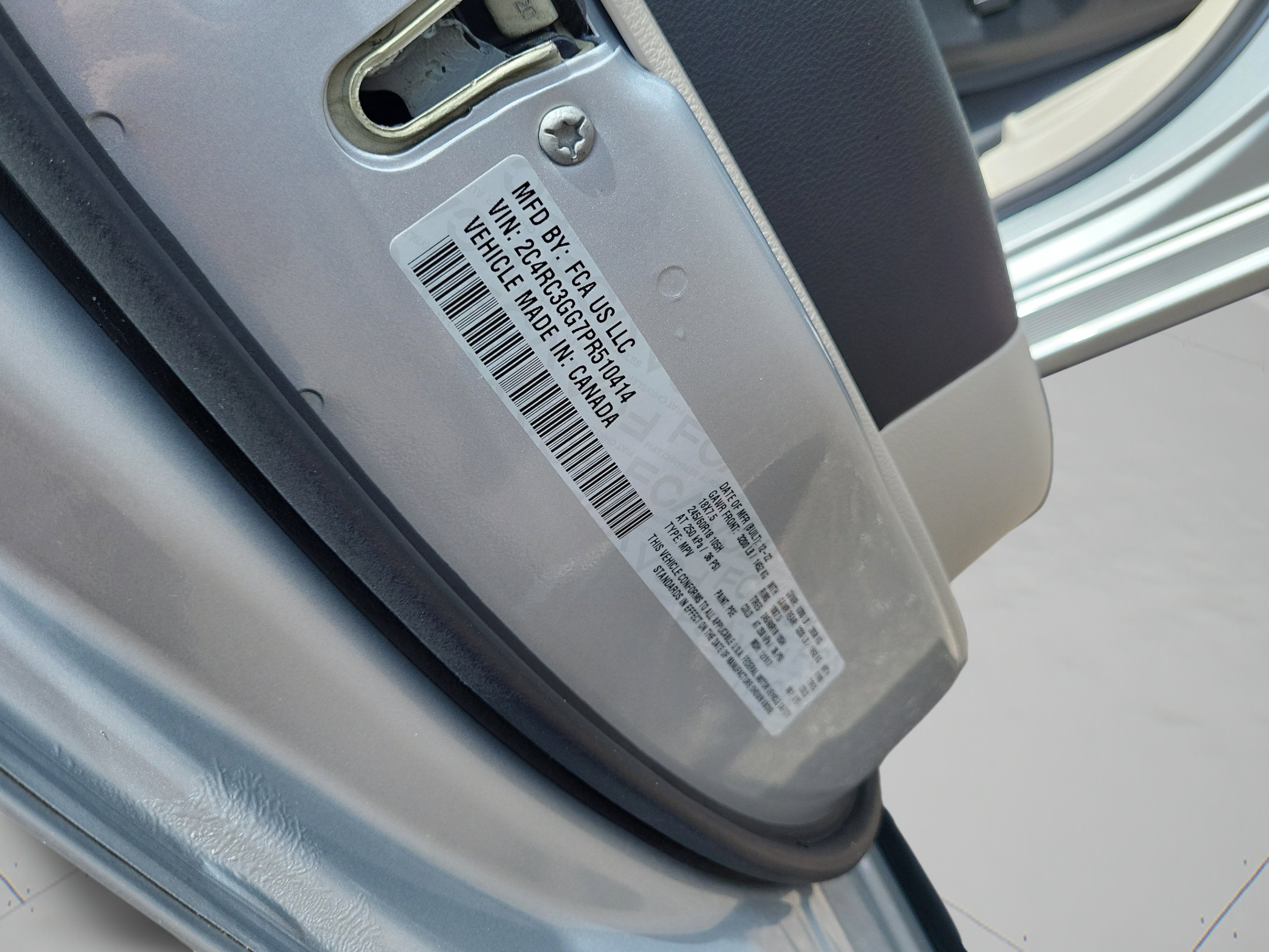 Used 2023 Chrysler Pacifica Limited w/ Uconnect Theater Family Group AWD/4WD image 34